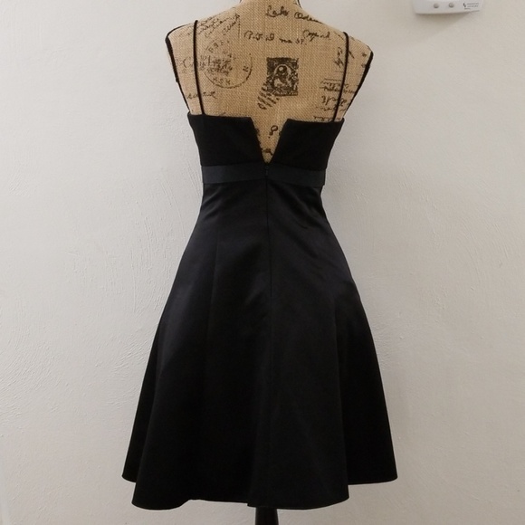 Elegant David's Bridal Dress - Picture 6 of 7